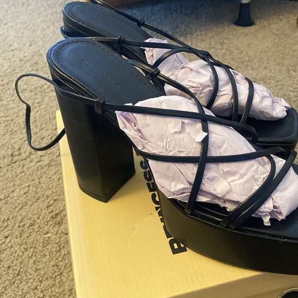 NWT Princess Polly Amato Platform Heels in black size 10 - Picture 2 of 9